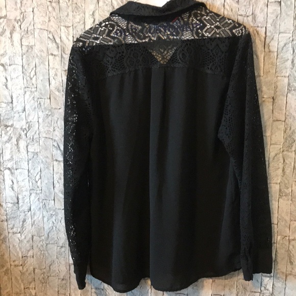 Quintessential black button up shirt size M - Picture 4 of 4